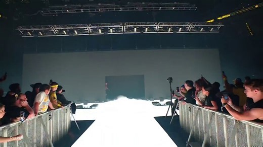 - Signature logo blazing on ramp’s tron- Looking like Goro from Mortal Kombat- Strobe lights pulsing in perfect sync- Pyrotechnics blasting on cue- Arena turning red after pyro- Insane Rope running drillsBROCK LESNAR with the most AURATIC Entrance ever. 🥶