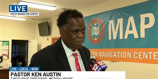 Mercy House Director Pastor Ken Austin thanks community for donating