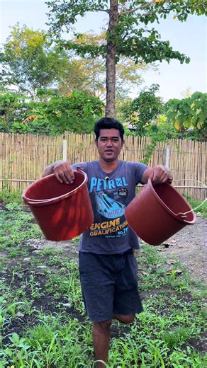 Heavy Duty Rubberized Plastic Bucket Review