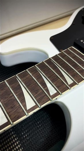 perfect shiny fret, play smooth like a butter 🧈