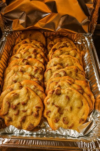 10K views · 13 reactions |  Best Chocolate Chip Cookies Ever I found this recipe, and it changed everything. My neighbor still asks me to bring a batch to every block party, and my kids' friends line up at the kitchen counter when they smell these baking. Ingredients: 1 cup (2 sticks) unsalted butter, softened 1 cup granulated sugar 1 cup packed brown sugar 2 large eggs 2 tsp vanilla extract | Easy Recipes | Facebook