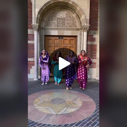 Giddha Dance Gracefully | Punjaban Giddha Performance