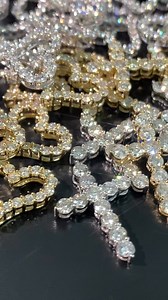 VVS VS, FG COLOR. 💎 HEART & CROSS! AS LOW AS P1x,xxx.00 ONLY! 🤩 LIVE!! WED! #maddoxjewelry #naturaldiamond #dmaddoxjewelry #maddoxjewelry | D Maddox Jewelry