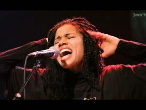 Nneka LIVE "Local Champion" - My Fairy Tales - Tour 2015 @Jam'in'Berlin