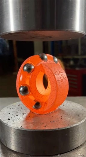 What Happens When a Hot Bearing Meets a Hydraulic Press? #hydraulicpress #satisfying #asmr #shorts