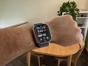 Apple Watch Finally Lets You Monitor Blood Sugar, But You'll Need A Dexcom G7  - BGR