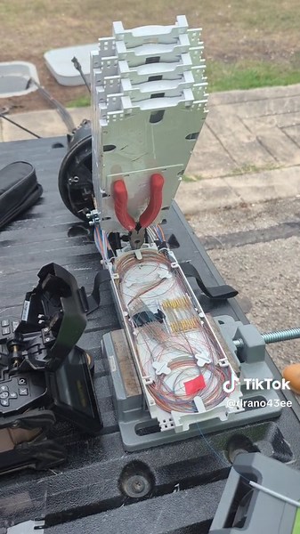 #FIBERKING #fiberoptics #googlefiber #fiber #fibertech #