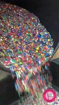 Trituradora de plástico em ação!!