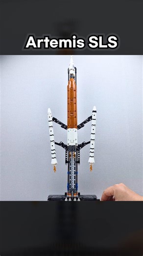 Lego Technic NASA Artemis SLS 42221 Review