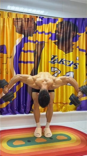 How to train shoulder effectively? #workout #shoulderworkout