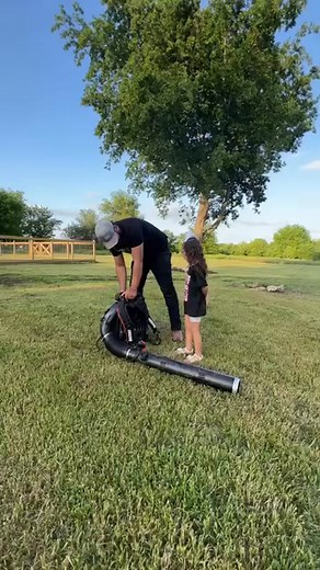 2.3K views · 18 reactions | Her First time using a backpack ‎blower, #trainingday ‎#dslawnandlandscape #lawncare | Lawn Care Pro | Facebook