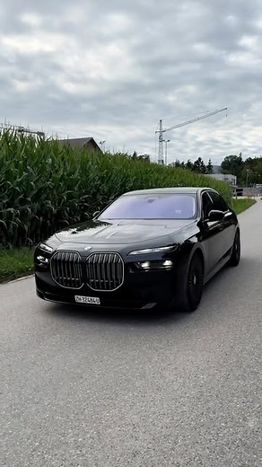 AzizDrives on Instagram: "In my opinion this takes the lead! #bmwm #bmw7 #azizdrives"