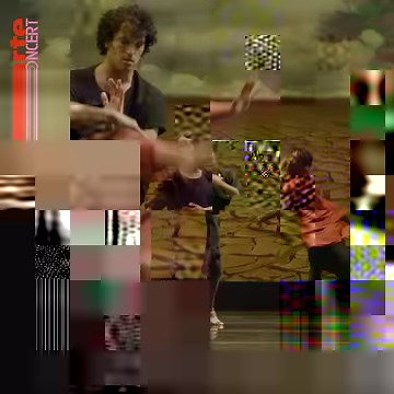 #KeepOnDancing Dans “Nomad”, la compagnie Eastman - Sidi Larbi Cherkaoui fait danser le désert. Suivez le mouvement : bit.ly/NomadCherkaoui | ARTE Concert