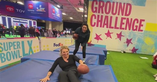 KPIX anchors Sara Donchey, Juliette Goodrich compete in the Super Bowl Experience