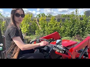 VST - MT180D 4X4 18HP TRACTOR WITH FRONT LOADER COMPACT TRACTORS