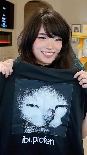 Emiru Shows Off Her New Shirt 😭