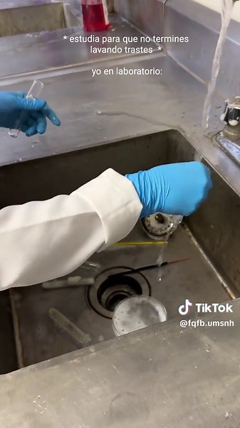 Explorando el laboratorio de química en la UMSNH