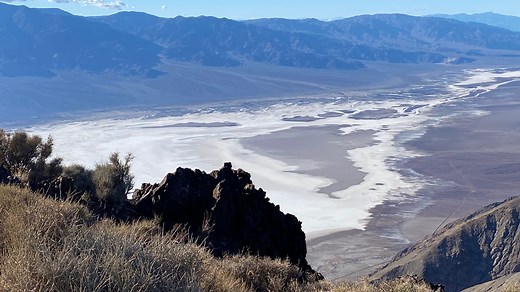 Lake Manly returns after record rainfall in Death Valley