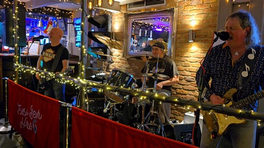 "Living Next Door To Alice" was originally released by 'New World' in 1972. It later became a worldwide hit for the British Band 'Smokie.' The awesome Tin Pan Alley are back at The Tap House on 26th April at 6pm! Thanks for a great evening on Gage Street guys you’ve been fantastic as always 👍🙏👏 | The Tap House