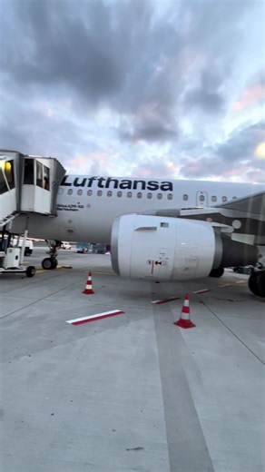 Boarding my second Lufthansa A319 flight from Frankfurt to Ljubljana #lufthansa #flight #boarding #slovenia #germany