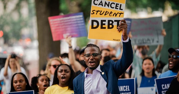 Dept. of Education reaches deal to end SAVE plan: What this means for student loan borrowers