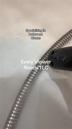 Maintain a Fresh Shower with Minimal Scrubbing