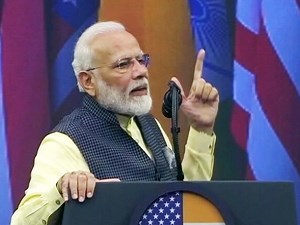 Prime Minister Narendra Modi on Sunday championed his government's decision to scrap Jammu and Kashmir's decades-old special status in his address to the Indian community in Houston, Texas, even calling for a standing ovation for parliamentarians who cleared the move last month. Read here: https://www.ndtv.com/india-news/pm-narendra-modi-on-article-370-at-howdy-modi-in-houston-texas-requests-a-standing-ovation-2105348 | NDTV