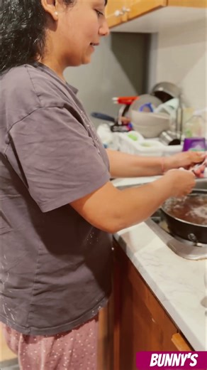 When housemates cook together🤣🤣🤣 #healthy #healthylifestyle #homemade #dishwashers #canadalife