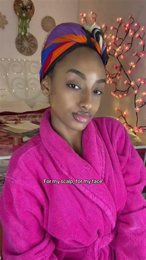 red light w/​⁠ ‪@breoglobal‬ scalp massager, ‪@CurrentBody‬ face mask, & ‪@bodyguardz‬ screen protector