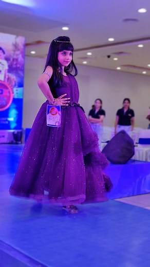 Tania and Sony on Instagram: "“ EVERYDAY IS A FASHION SHOW AND THE WORLD IS THE RUNWAY “ 💕 . Follow me @tania_and_sony if you are new to this page Editing by @saurabh_kkc_ . Thankyou instagram family for your love and support . #model #modeling #rampwalk #rampwalk👠 #dancereels #dancersofinstagram #dancecover #dancelove #reelsinstagram #reelitfeelit #reelkrofeelkro #trending #viral #explore #exploremore #tania_and_sony"