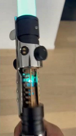 Starkiller Lightsaber : Star Wars unleashed