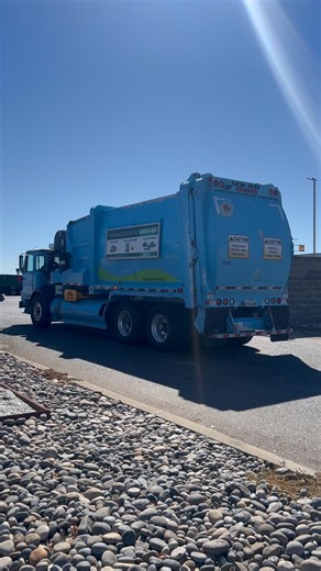 City of Sacramento New Way Sidewinder Entering Transfer Station #garbagetruck #truck #garbage