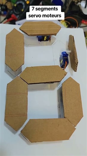 👇🙏 pour ne rien manquer de nos vidéos sur programmation, ia et robot Arduino