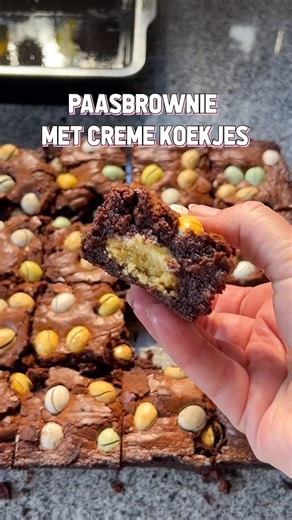 Paas brownie met paaseitjes 🐣! Mega fudgy & verslavend lekker!
