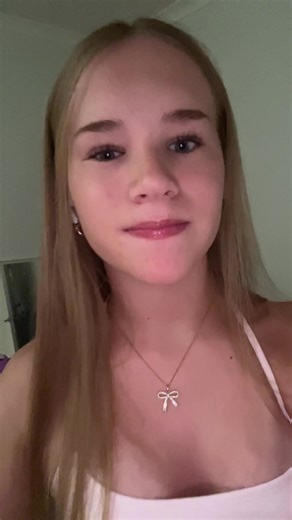 Extreme Challenge: Don't Touch Your Hair