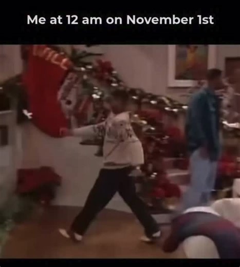 15K reactions · 1.1K shares | The second it hits November 1… I’m ready for Santa on the beach  Let the holiday magic begin! November 22nd December 7th Link in Bio  | L.A. Photo pop up | Facebook