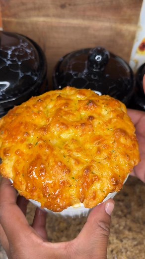 Shrimp & Lobster Cheddar Bay Biscuit Pot Pie. I’m making this for lunch!! This was perfect #seafood | Daron The Chef