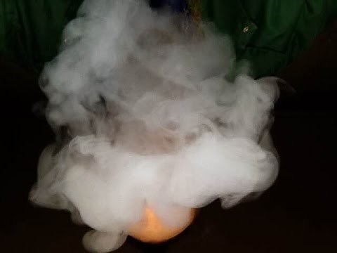 How e-cigs and smoke machines make fog.