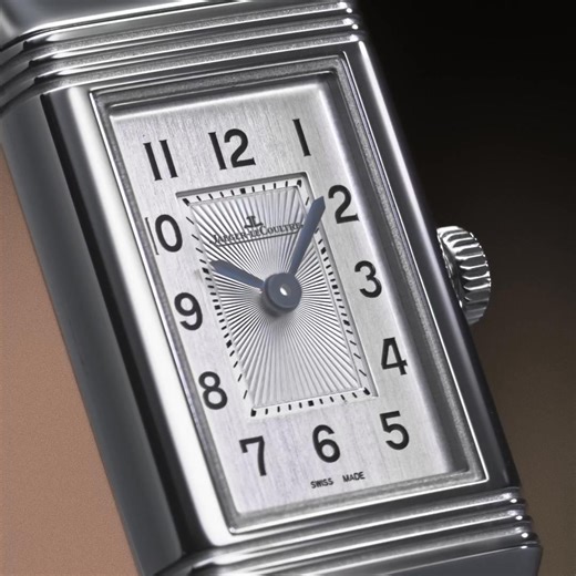 A tribute to the 1931 Reverso Lady, the new Reverso Monoface ‘Origin’ captures Art Deco elegance through its refined proportions and polished steel case, harmoniously paired with a five-row bracelet. The textured guilloché sunray dial adds a touch of sophistication, while the blank caseback on the reverse invites you to make this timepiece uniquely yours. Discover more : bit.ly/ReversoMonofaceOriginSS #JaegerLeCoultre #Reverso | Jaeger-LeCoultre