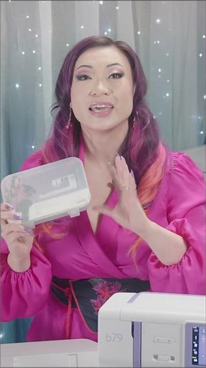 b79 Yaya Han Edition: 18 presser feet included to master every sewing challenge! #sewing