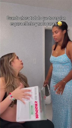 Cuando ahora todo lo que te regalan es para el bebe y nada para ti🤣