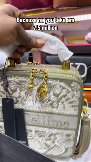 We are located at @ Noslink Plaza , Shop 6 Dubai Line ( UPSTAIRS ) ( 2ND GATE ) OCHANJA CENTRAL MARKET, ONITSHA, Anambra State . Ask of PASADO ☎️ 📞 234 9067068879 #wholesale & Retail 📍 #fyp #affordablebags #luxury Disclaimer!!! As required by law, I am not an authorized dealer and have no affliction, sponsorship or any partnership with any of the designer brands listed on my page . All trade name, trade marks, pictures, and logos are used for descriptive purposes only and are registered tradem