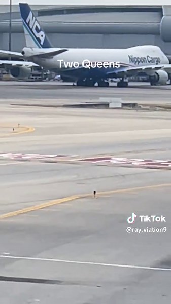 Accidentally spotting two b747s at suvanabhum airport two queens and encore the a321#quee