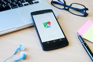 Google 지도 음성을 변경하는 방법