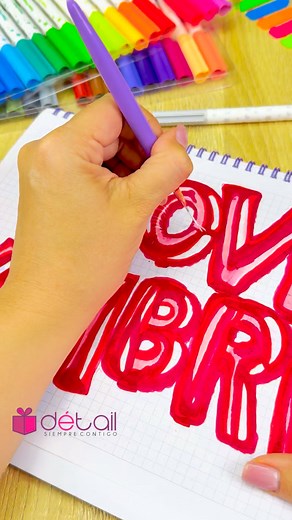 🥳😍🙌🏻Hoy te revelo el secreto que harán que tus letras se vean bonitas y con el efecto de globo metalizado 😍🥰🙆🏻‍♀️ Así que no te pierdas ningún detalle del video. Y anímate a recrear las tuyas 🙌🏻🥳😍❤️ #letrasbonitas #lettering #caligrafía #apuntesbonitos | Detail Siempre Contigo