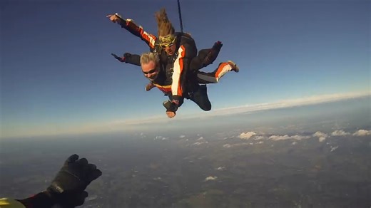 Watch the moment the landing gear fails to deploy