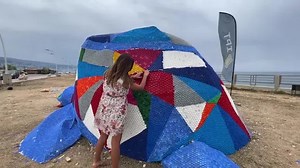 Turtles made of plastic waste send a message