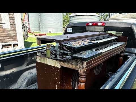 Electronic “Toaster” organ goes to the DUMP!!