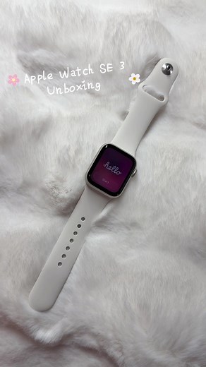 Unboxing the New Apple Watch SE 3: My First Impressions