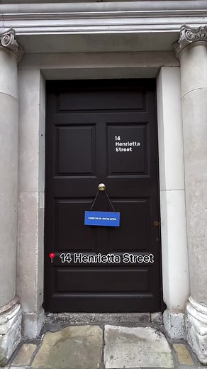 300 Years of history behind one door  14 Henrietta Street is a Georgian townhouse that transformed into a tenement dwelling and is now a museum! Every room is brought to life by entertaining and engaging guides ❤️ The collection of stories and memories continue to grow as time passes, it is a must-see location  | DoDublin Tours | Facebook